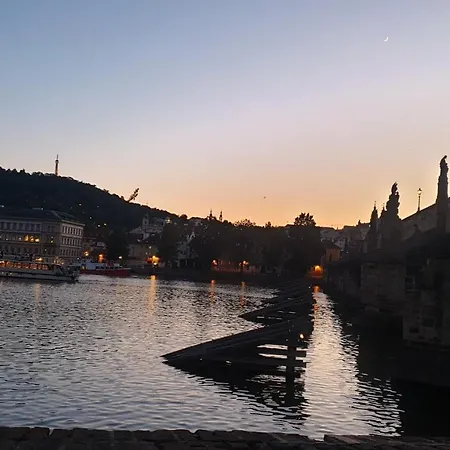 Laxmi Happy Home In Prague Praha
